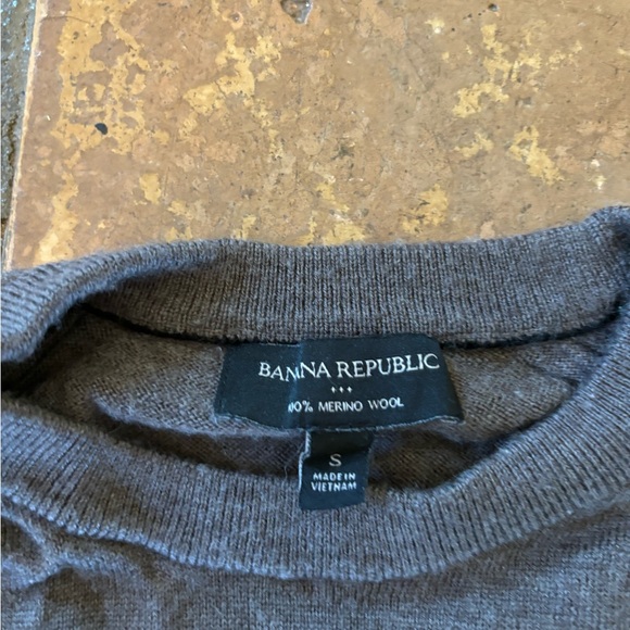 Brown Banana Republic wool sweater - Picture 2 of 2